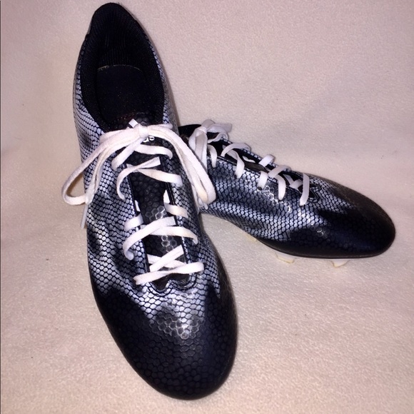 Adidas Soccer or Softball Shoes - Picture 1 of 8